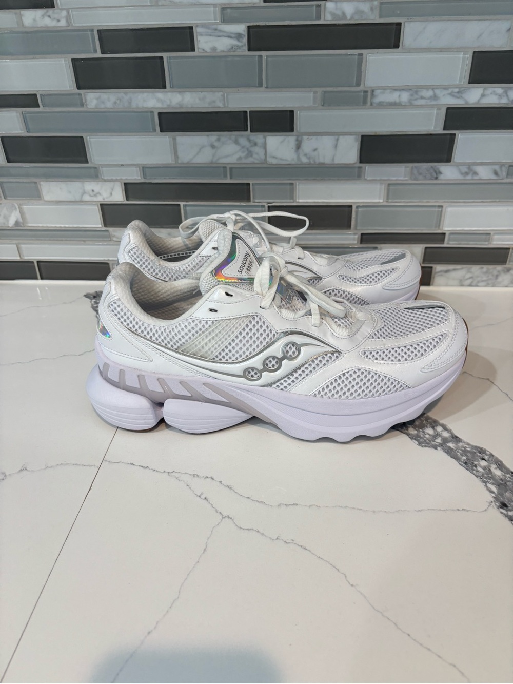 SAUCONY NXT GRID unisex shoes fits size 11.5 women & 10 men